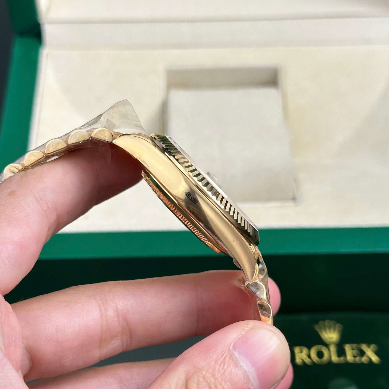 Dong-Ho-Rolex-Day-Date-228238-Replica-11-Mat-Vang-May-Caliber-3255-Thuy-Sy-Nha-May-AR-40mm-11