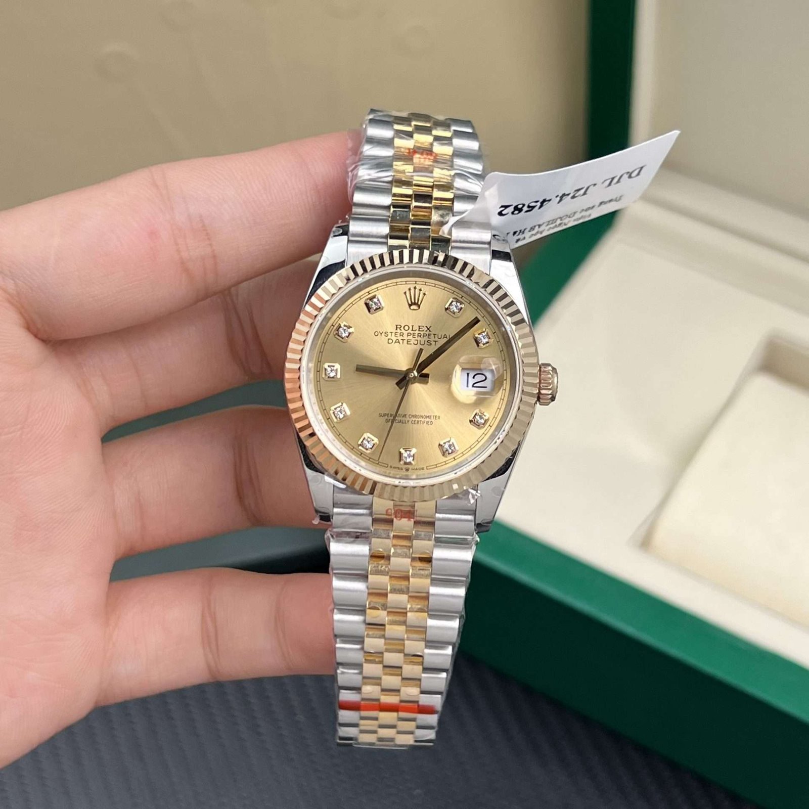 Rolex-Rep-11-DateJust-Boc-Vang-That-Day-Jubilee-GM-Factory-36mm-2 (1)