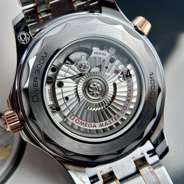 Dong-Ho-Omega-Seamaster-Demi-Vang-Hong-Mat-Xanh-Duong-VSF-42mm-4-600×600