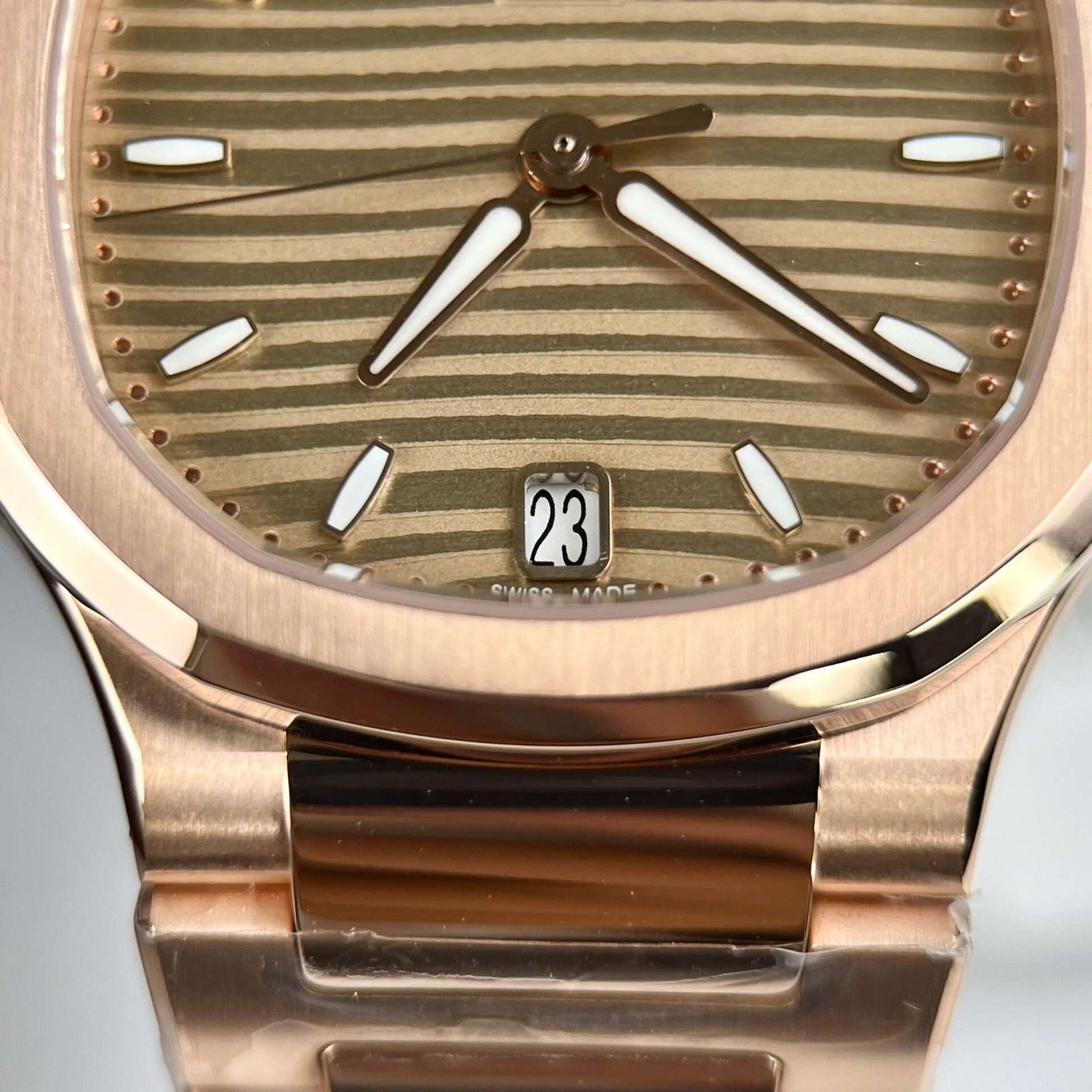 Dong-Ho-Patek-Philippe-Nautilus-7118-Boc-Vang-Replica-11-3K-Factory-5