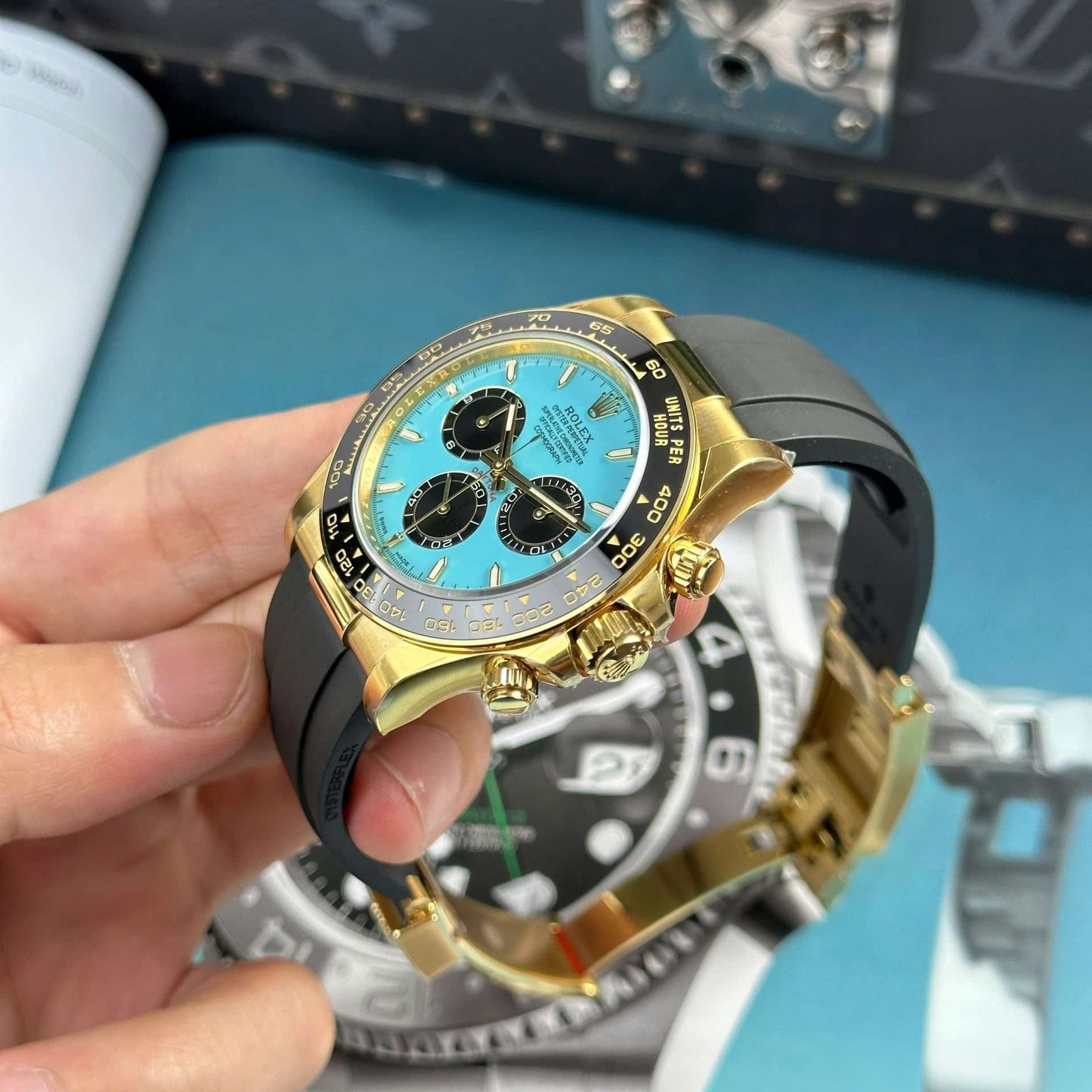 Dong-Ho-Rolex-Cosmograph-Daytona-126518LN-Replica-11-Mat-Xanh-Ngoc-Lam-Xuong-THB-40mm-3