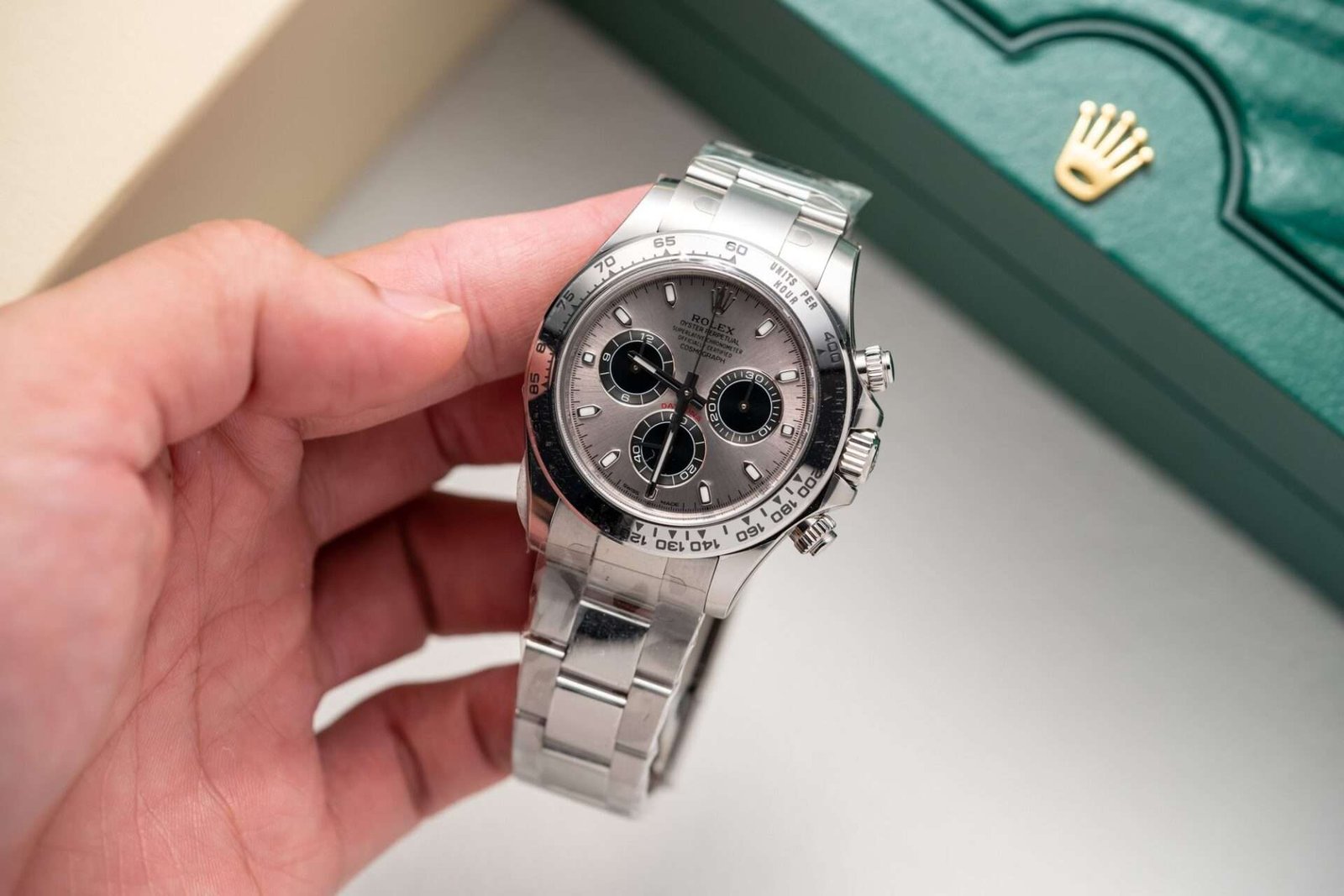 Dong-Ho-Rolex-Daytona-Cosmograph-116509-Replica-11-Mat-Xam-Clean-Factory-40mm-8
