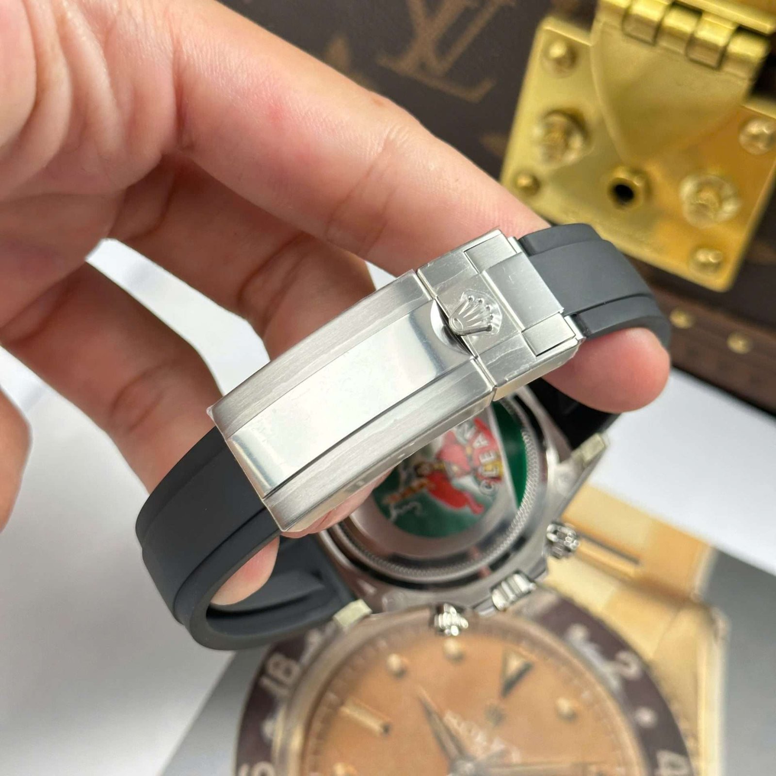 Dong-Ho-Rolex-Cosmograph-Daytona-126519LN-Replica-11-Day-Oysterflex-Xuong-Clean-40mm-1