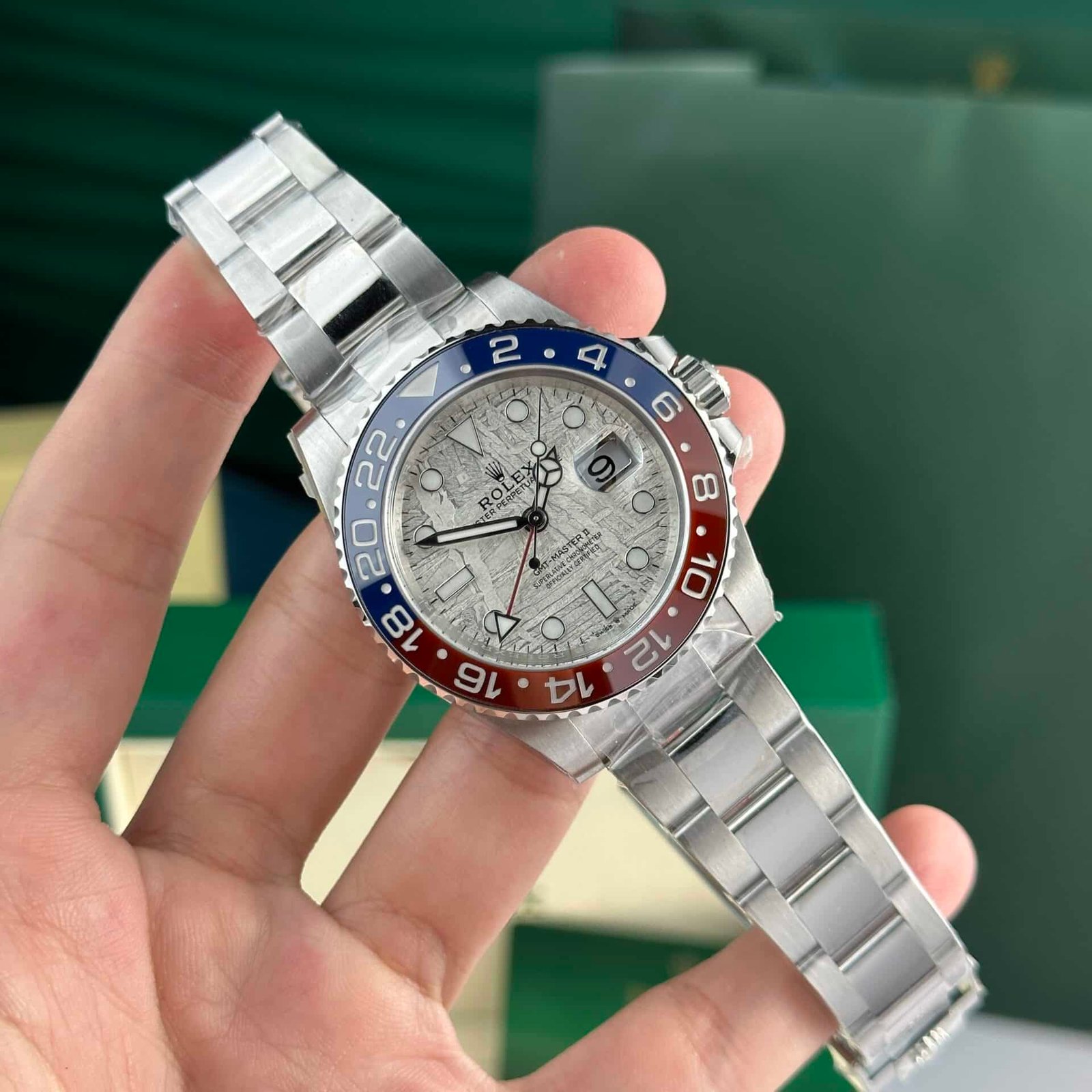 Rolex-GMT-Master-II-126719BLRO-mat-so-thien-thach-3