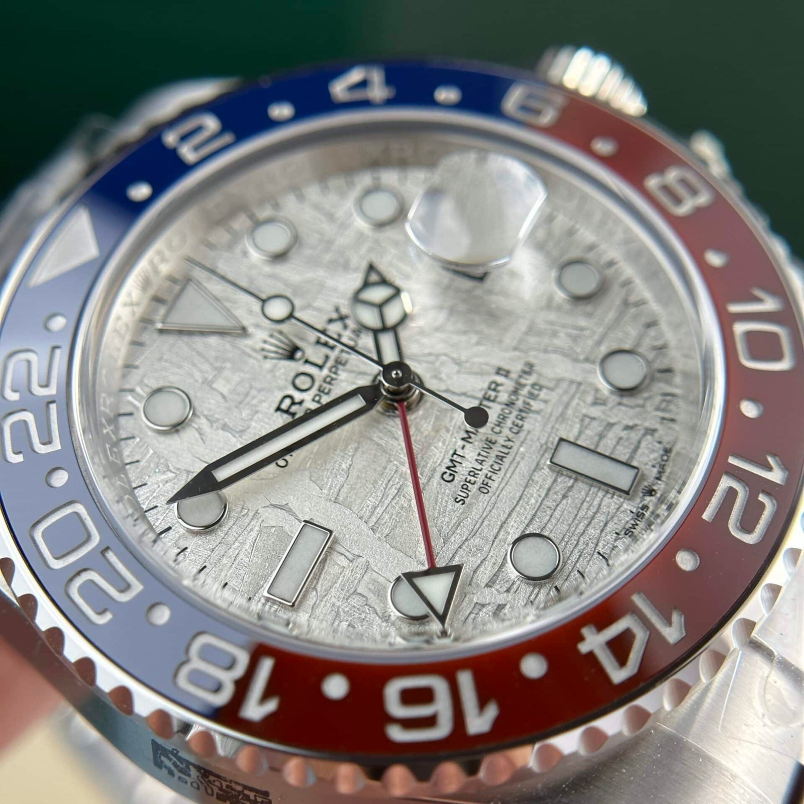 Rolex-GMT-Master-II-126719BLRO-mat-so-thien-thach-6
