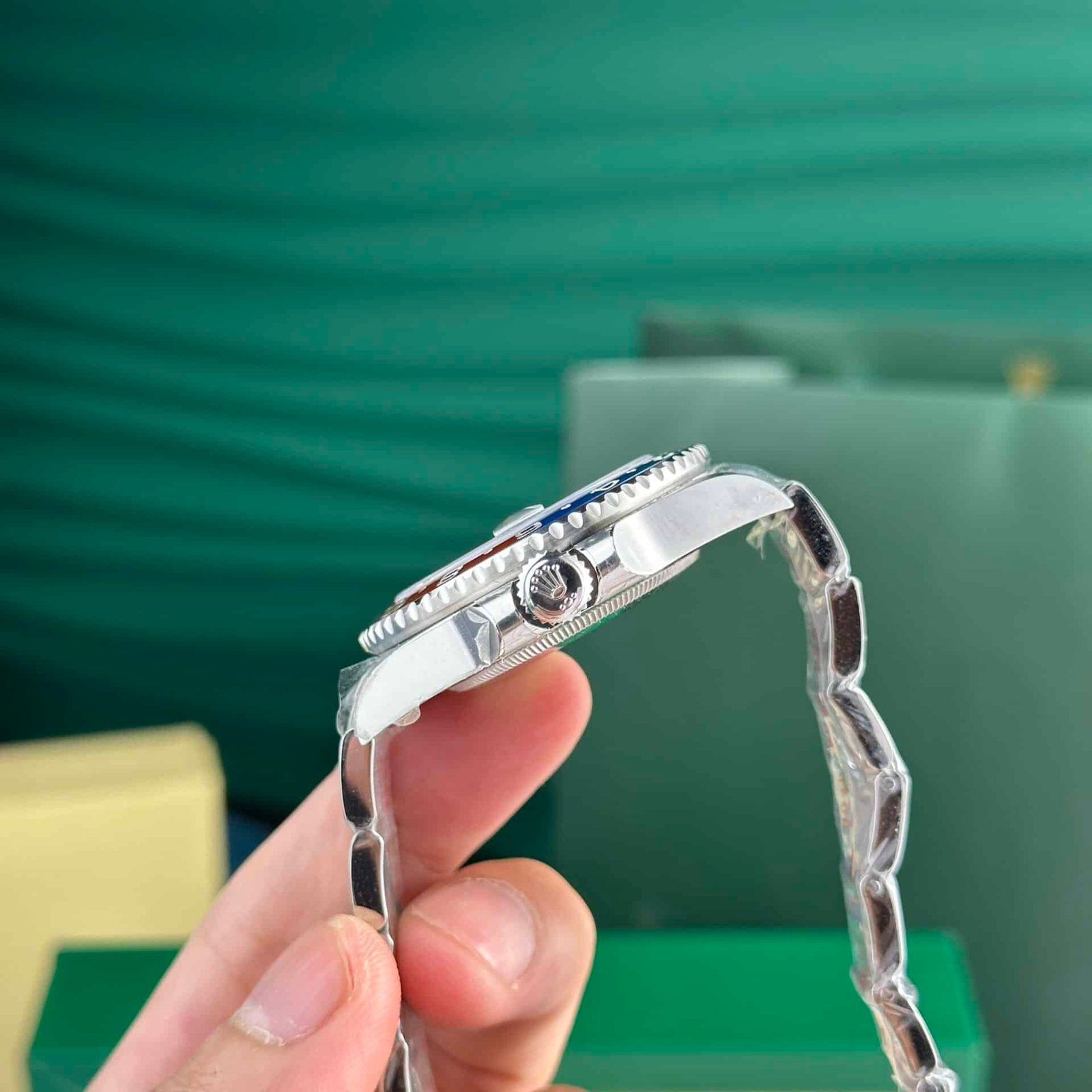 Rolex-GMT-Master-II-126719BLRO-mat-so-thien-thach-7