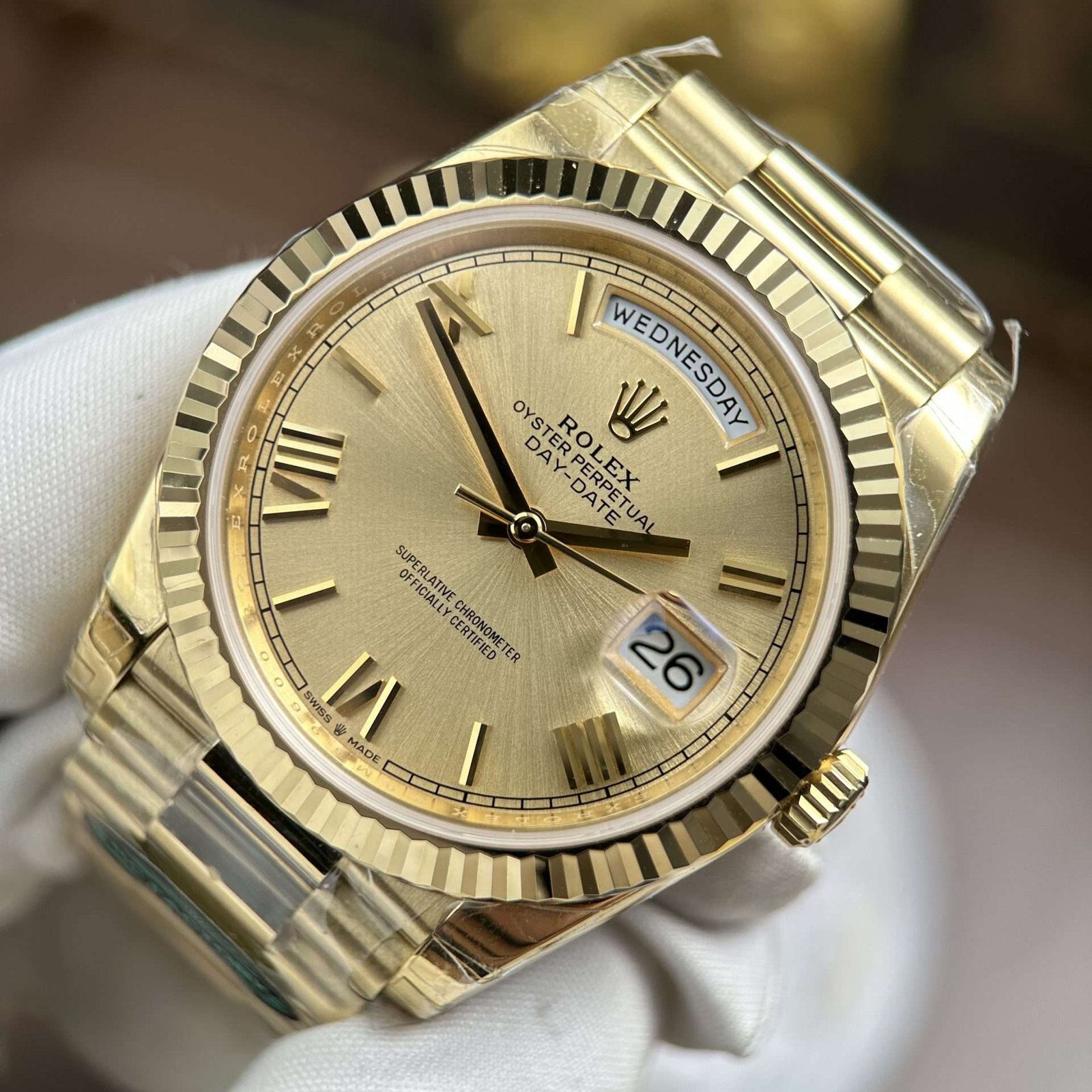Dong-Ho-Rolex-Day-Date-Rep-11-Mat-Vang-Champagne-Trong-Luong-212-Gram-Chuan-Auth-RCF-40mm-10