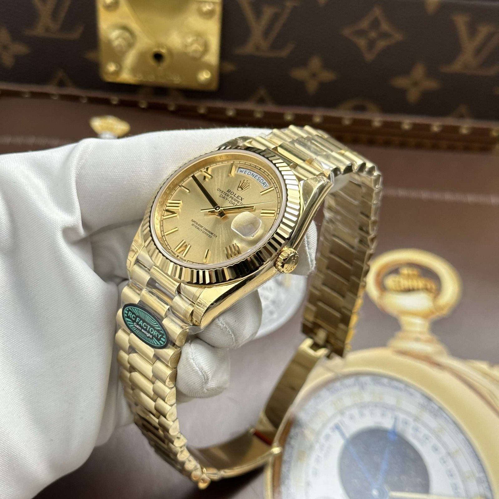 Dong-Ho-Rolex-Day-Date-Rep-11-Mat-Vang-Champagne-Trong-Luong-212-Gram-Chuan-Auth-RCF-40mm-11