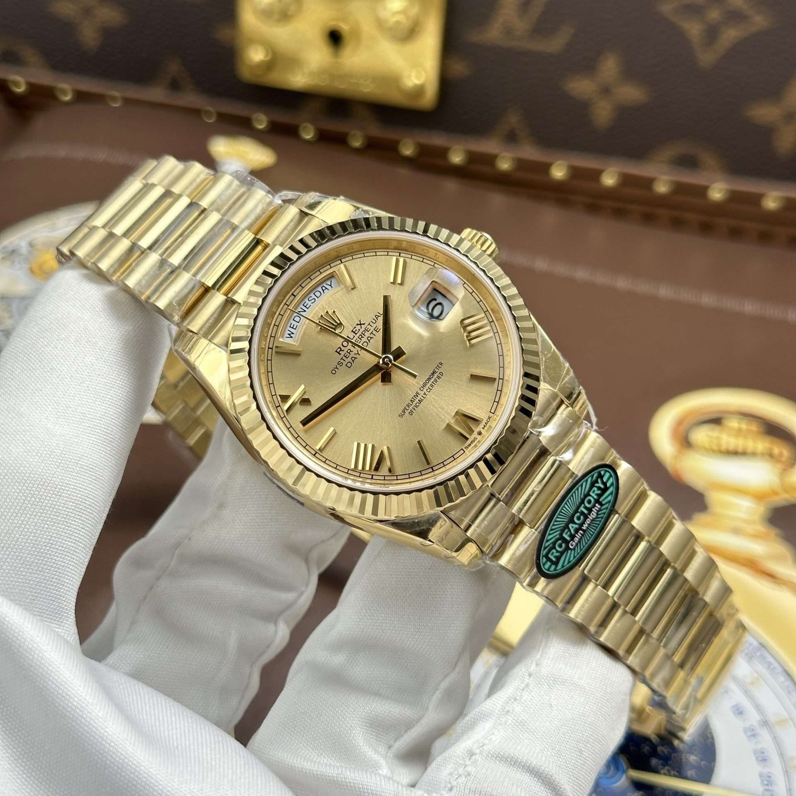 Dong-Ho-Rolex-Day-Date-Rep-11-Mat-Vang-Champagne-Trong-Luong-212-Gram-Chuan-Auth-RCF-40mm-12