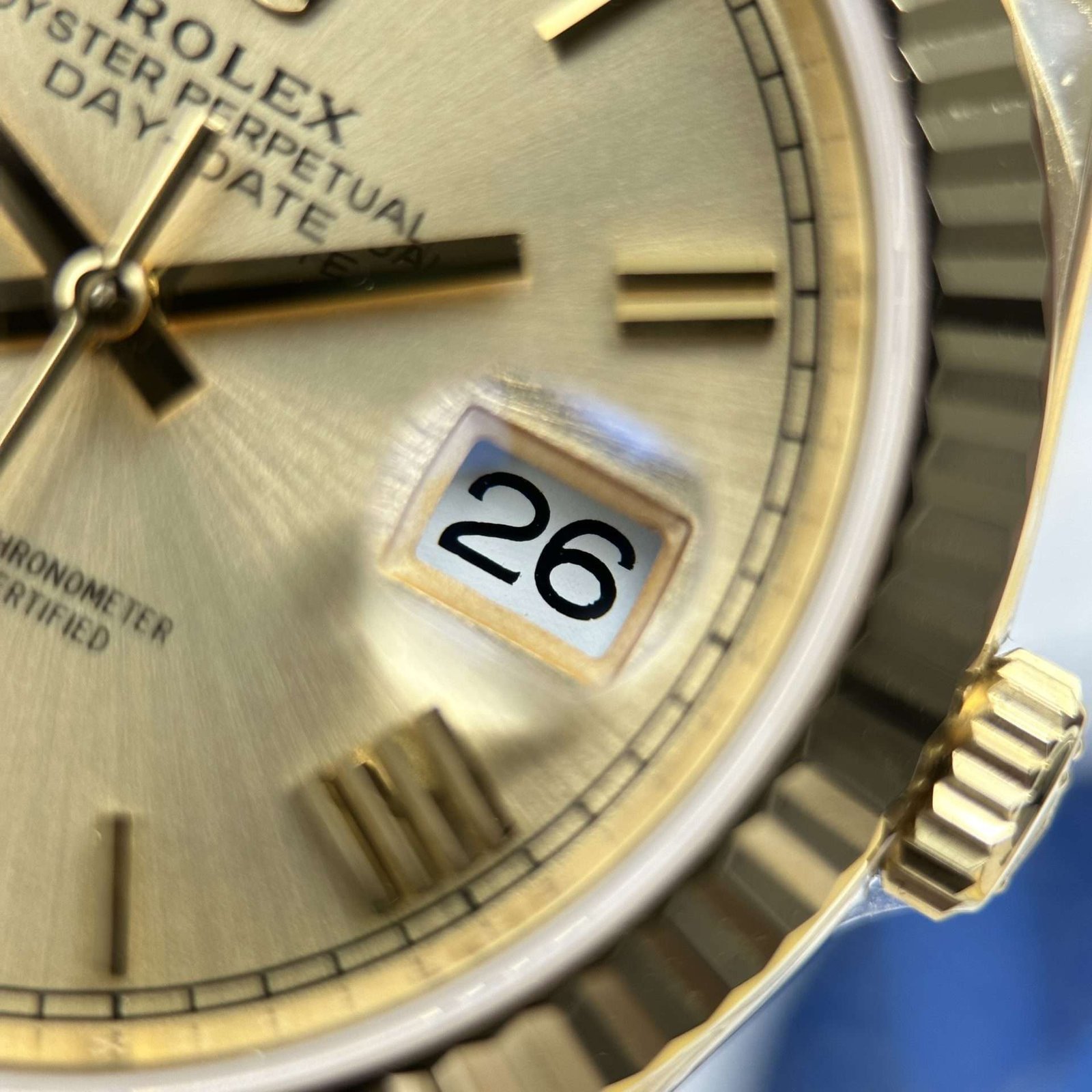 Dong-Ho-Rolex-Day-Date-Rep-11-Mat-Vang-Champagne-Trong-Luong-212-Gram-Chuan-Auth-RCF-40mm-9