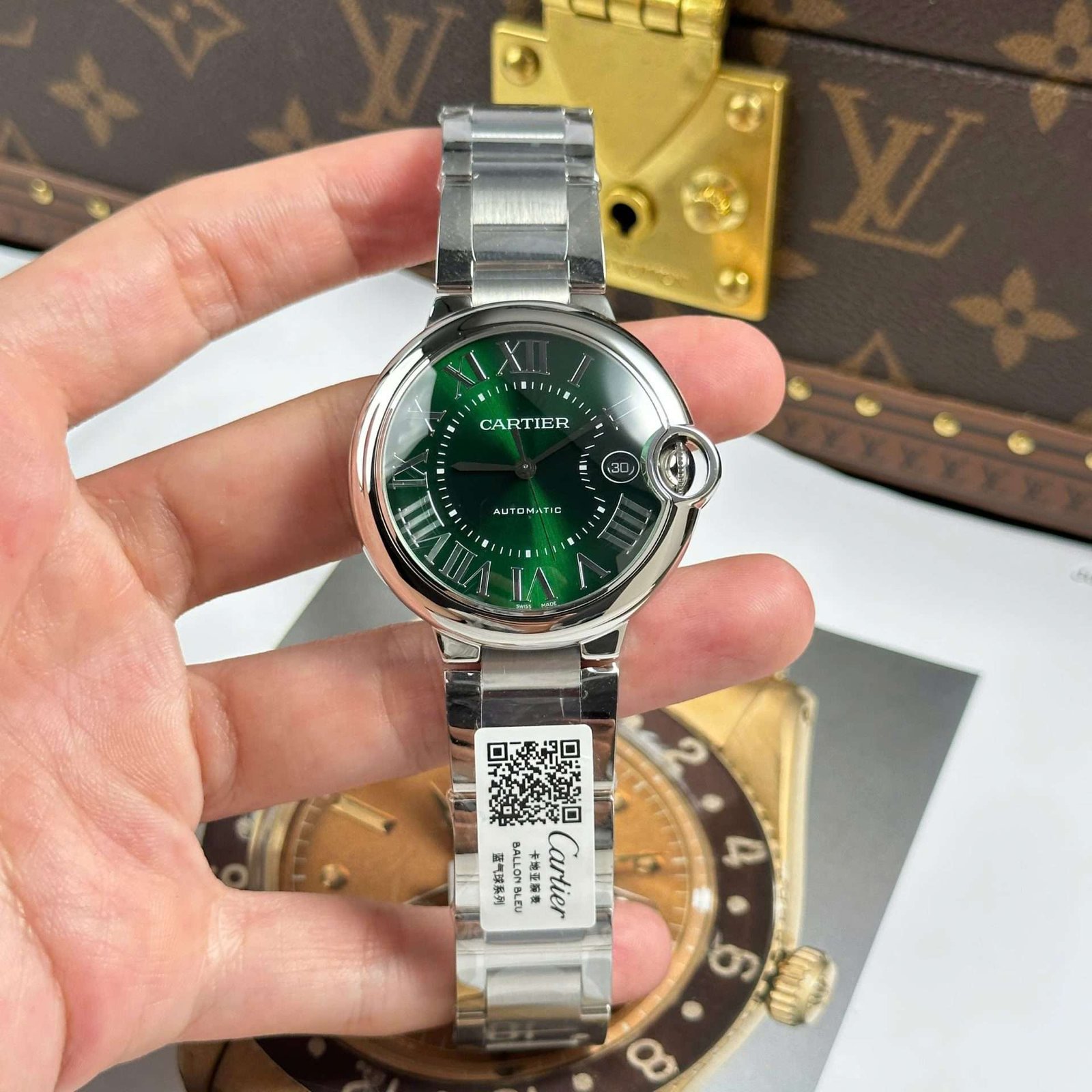 Dong-Ho-Cartier-Ballon-Bleu-Che-Tac-Mat-Xanh-La-Cay-Day-Kim-Loai-Xuong-AF-40mm-6.jpg