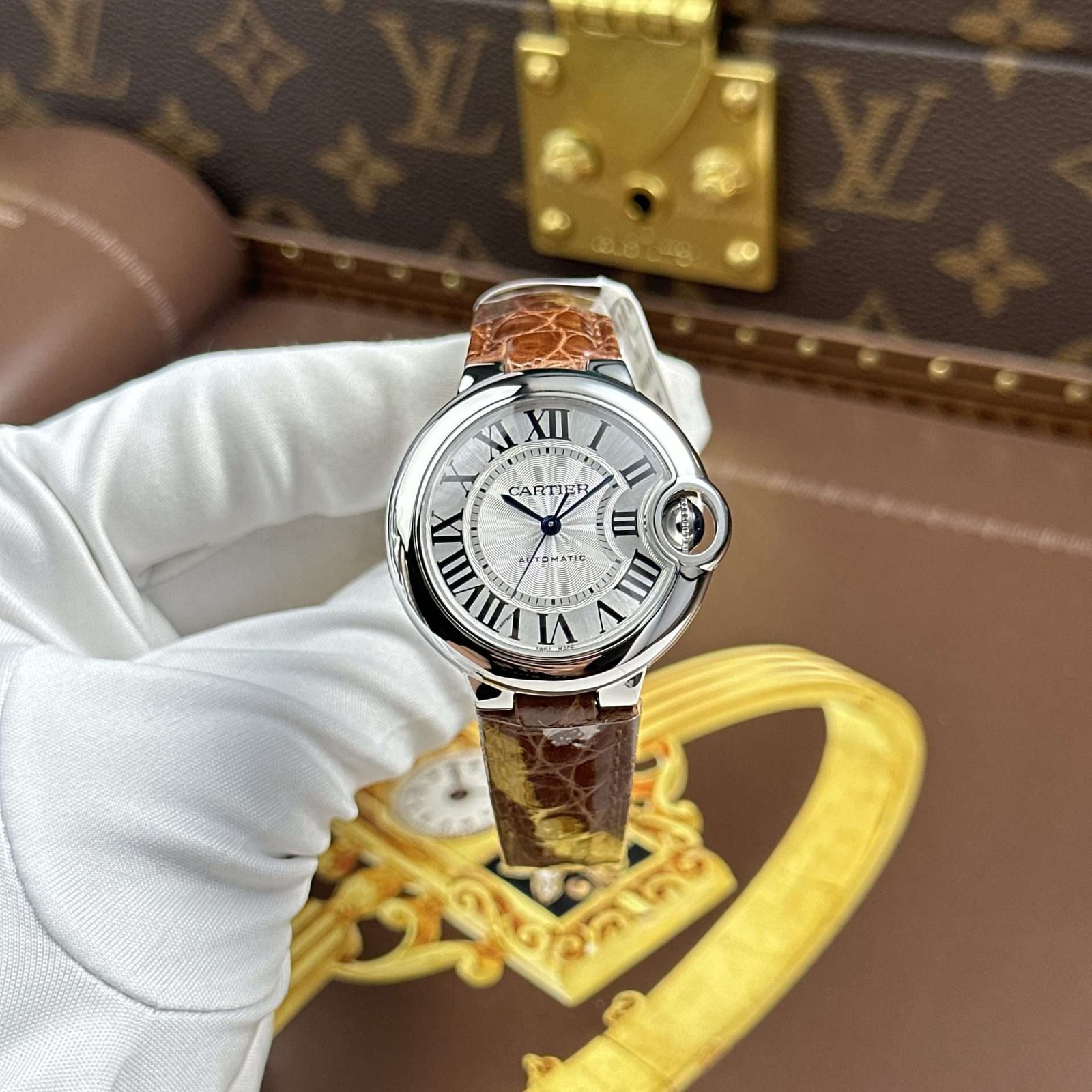 Dong-Ho-Cartier-Ballon-Bleu-Replica-1-1-Nu-Day-Da-Nau-Nha-May-AF-33mm-12.jpg