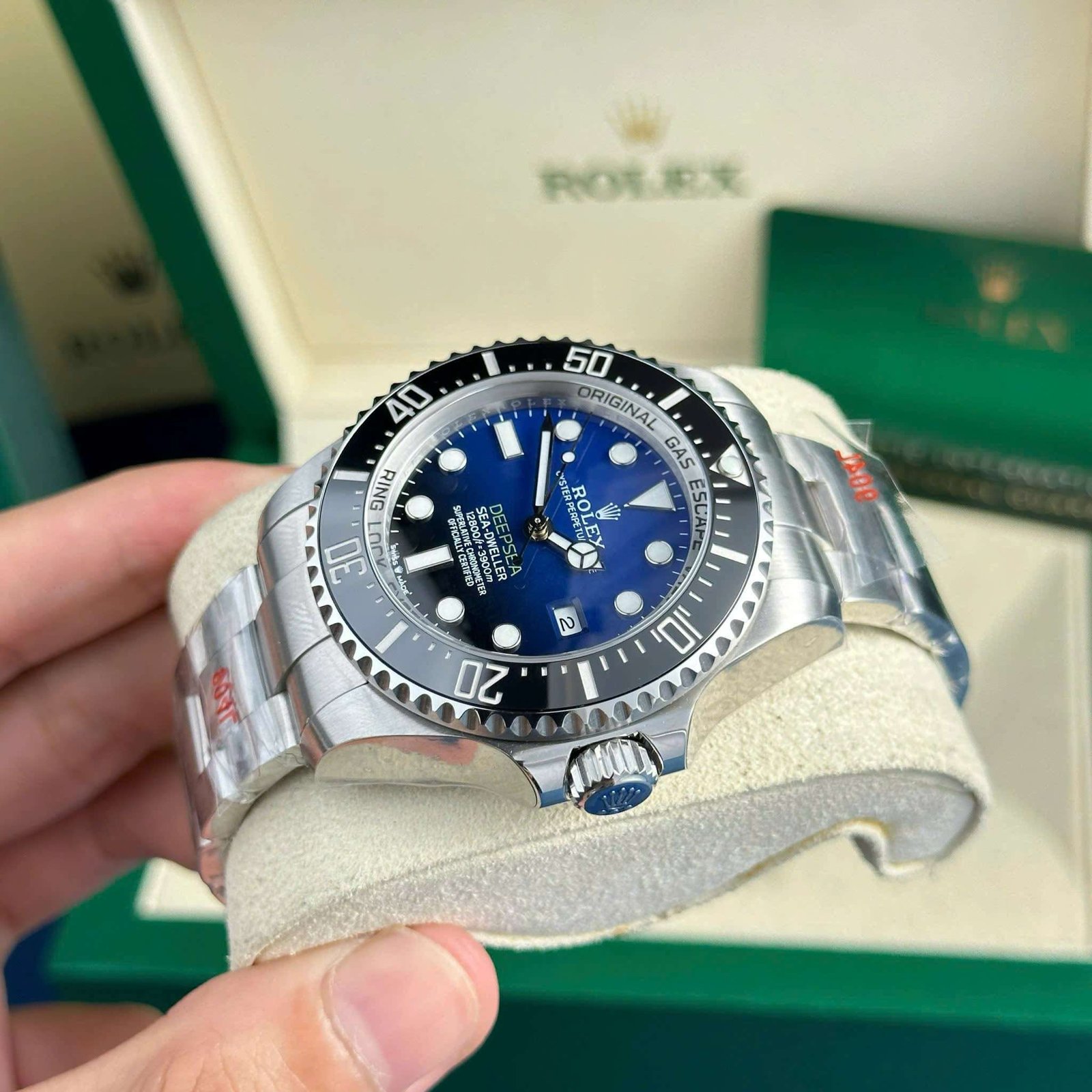Rolex-DeepSea-126660-D-Blue-Dial-2 (8)